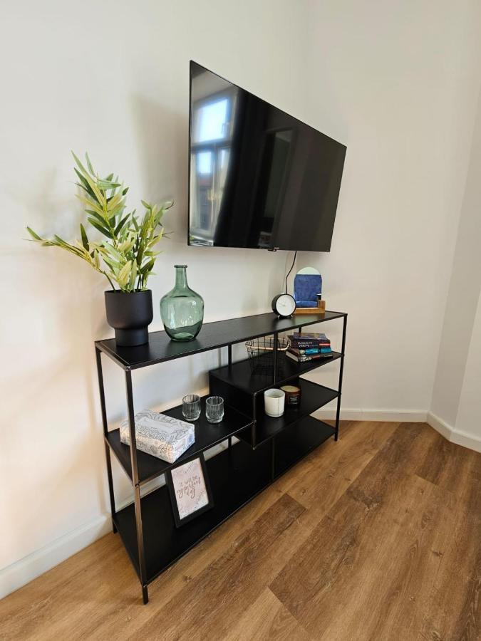 Exklusiv-suite 10 Min To Center Apartment *